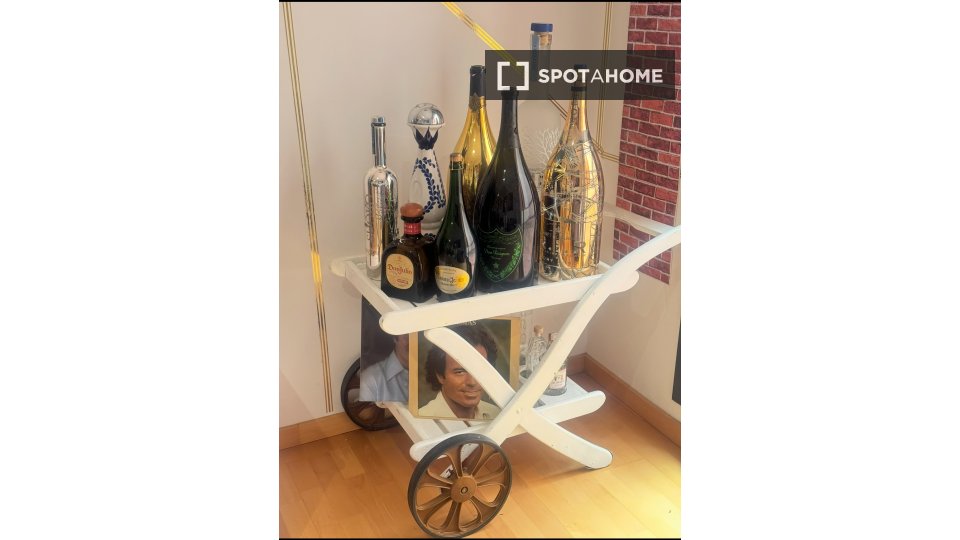 Double room Barcelona, 1 bed, 65m² — photo 11