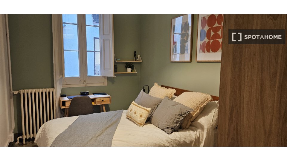 Double room Barcelona, 7 beds, 180m² — photo 10