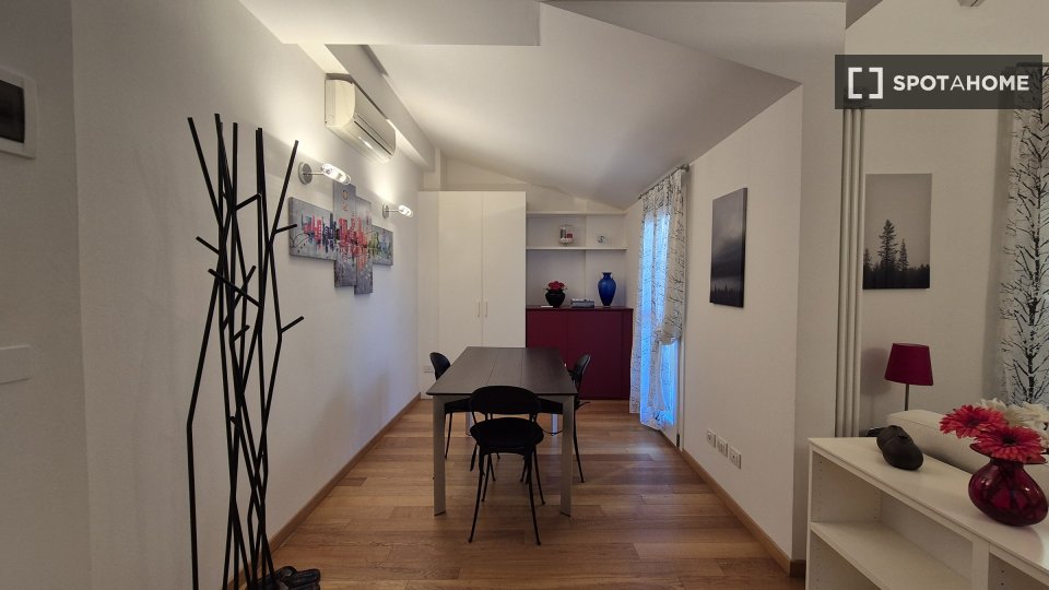 Apartment Bologna, 1 bed, 95m² — photo 2