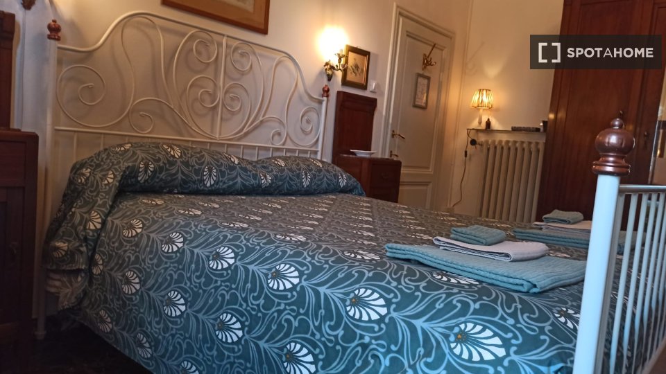 Double room Florence, 3 beds, 160m² — photo 2