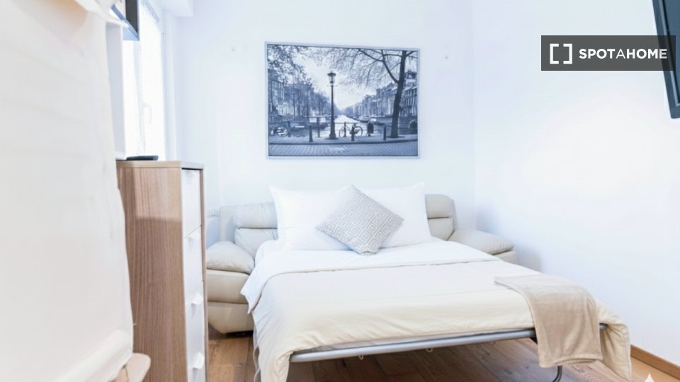 Apartment Milan, 2 beds — photo 17