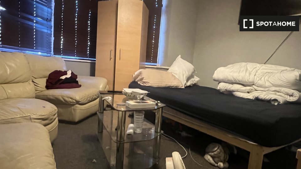 Double room London, 2 beds — photo 15