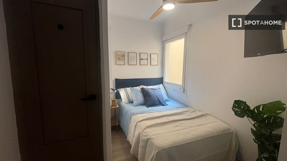 Double room Barcelona, 8 beds, 220m² — photo 54