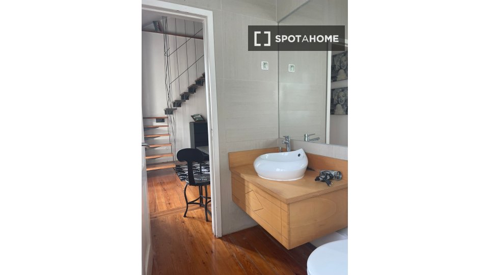 Apartment mono Lisbon — photo 13