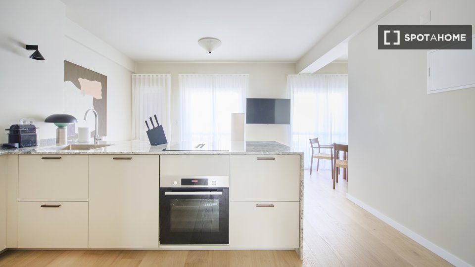 Apartment Lisbon, 1 bed — photo 6