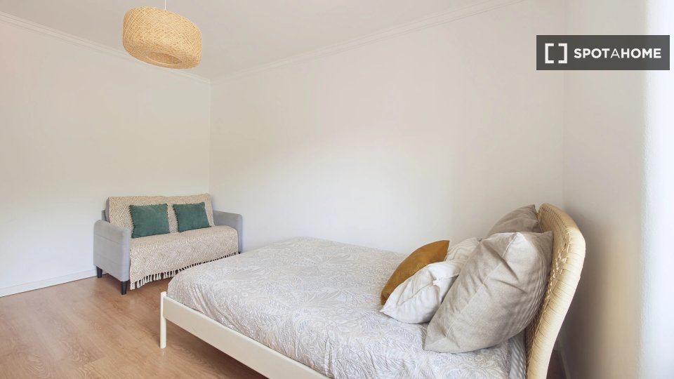 Double room Lisbon, 4 beds — photo 3