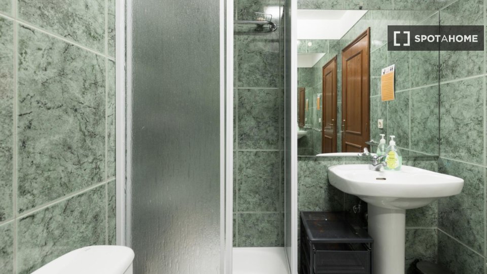 Double room Porto, 5 beds, 115m² — photo 15
