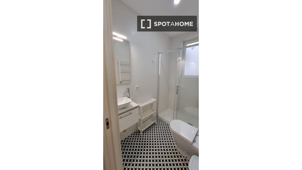 Apartment Madrid, 3 beds, 75m² — photo 14