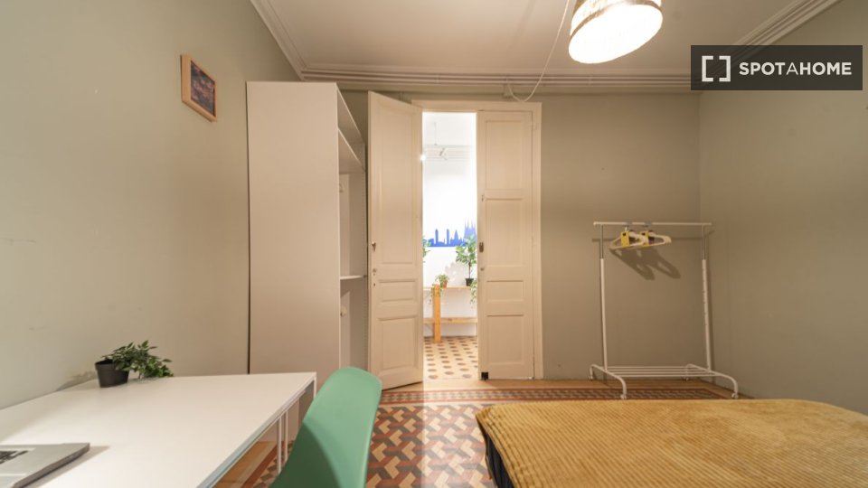 Double room Barcelona, 8 beds, 210m² — photo 10