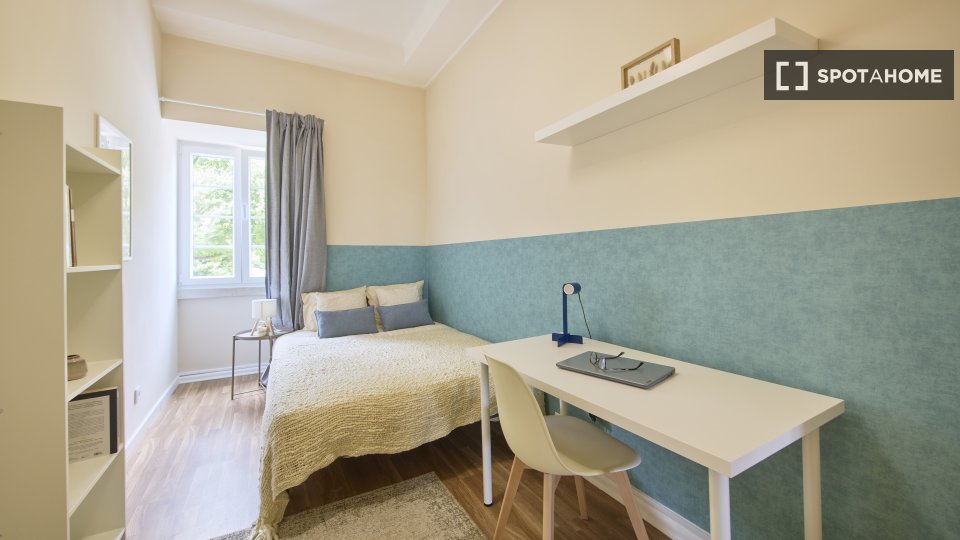 Double room Lisbon, 12 beds — photo 20