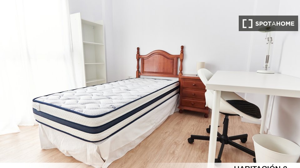 Double room Seville, 5 beds — photo 52
