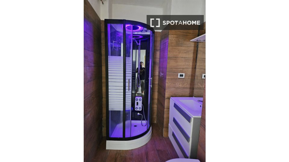 Double room Turin, 3 beds, 75m² — photo 11