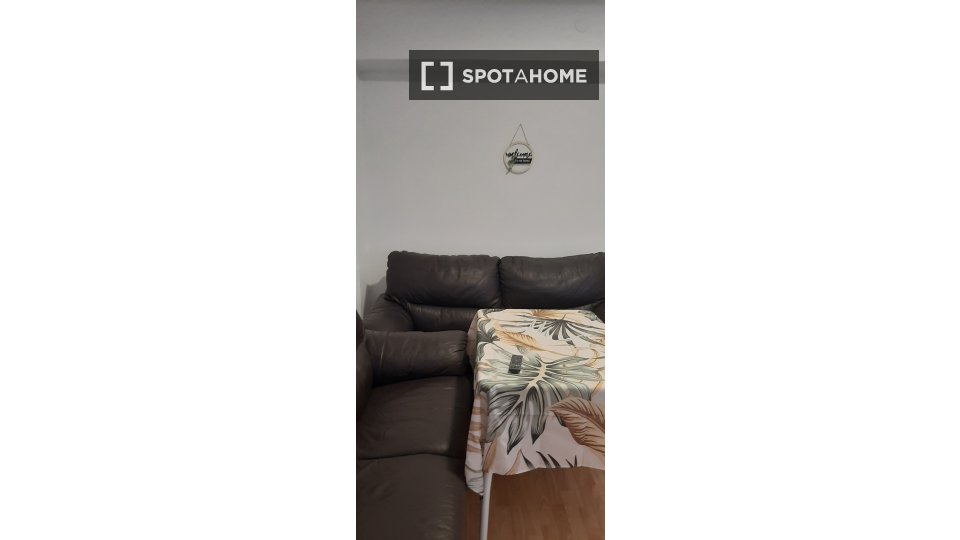 Double room Granada, 4 beds, 80m² — photo 19