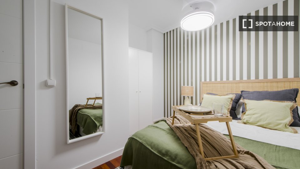 Double room Madrid, 8 beds — photo 19