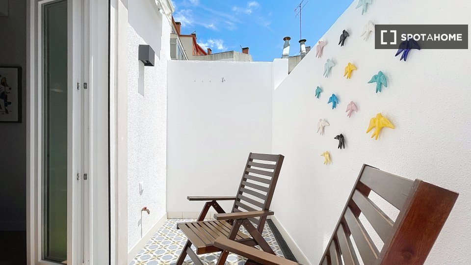 Apartment Lisbon, 2 beds, 82m² — photo 16