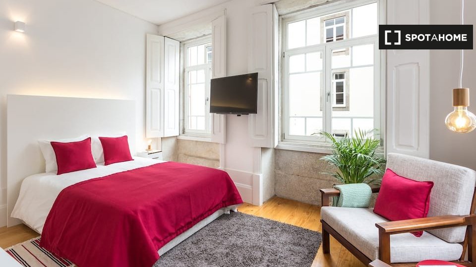 Apartment Porto, 1 bed, 20m² — photo 1