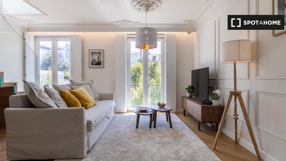 Apartment Lisbon, 2 beds — photo 18