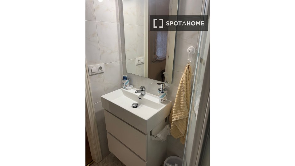 Double room Cordoba, 2 beds, 60m² — photo 4