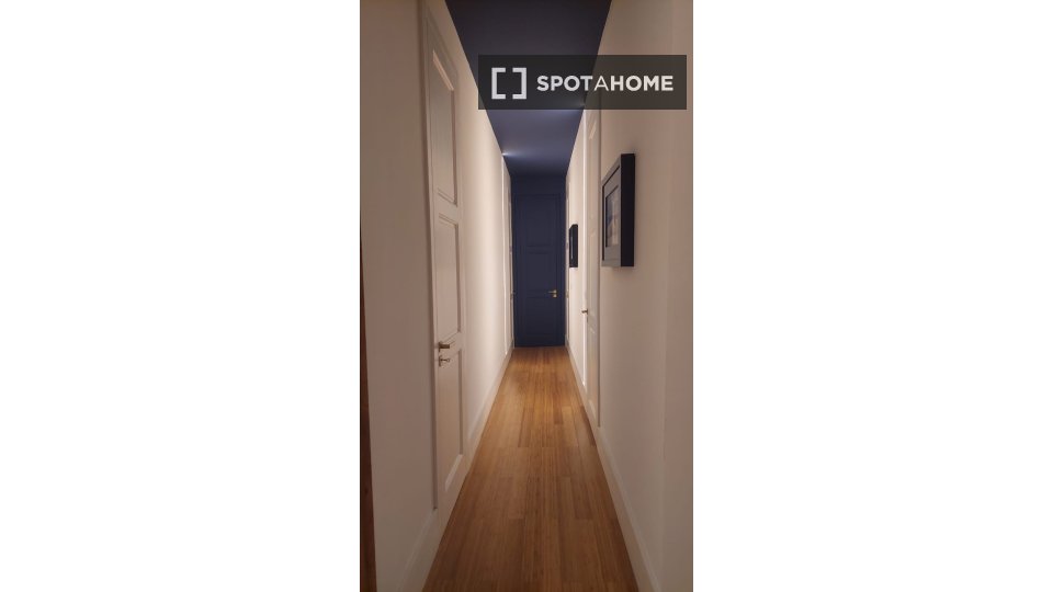 Apartment Lisbon, 3 beds, 125m² — photo 38