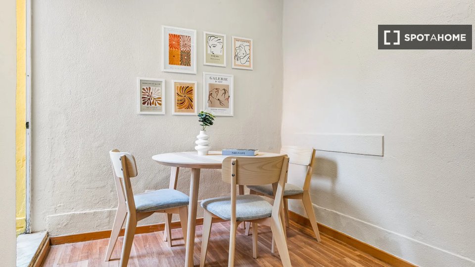 Double room Lisbon, 4 beds — photo 14