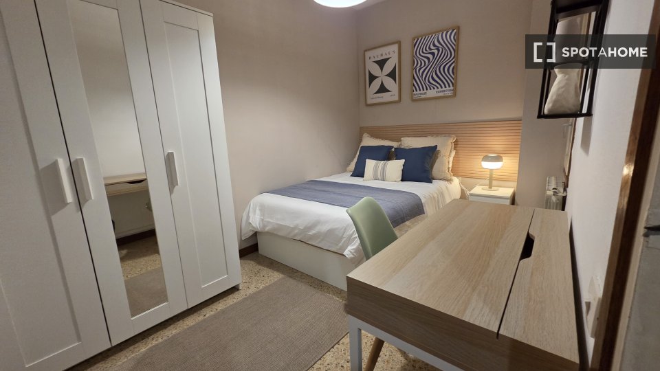 Double room Barcelona, 5 beds, 100m² — photo 19