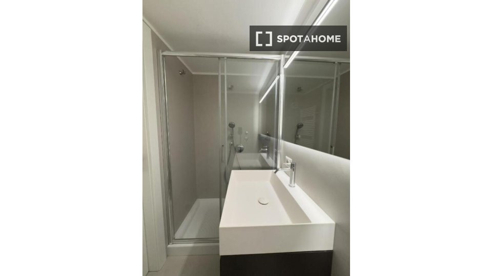 Apartment Milan, 1 bed — photo 13