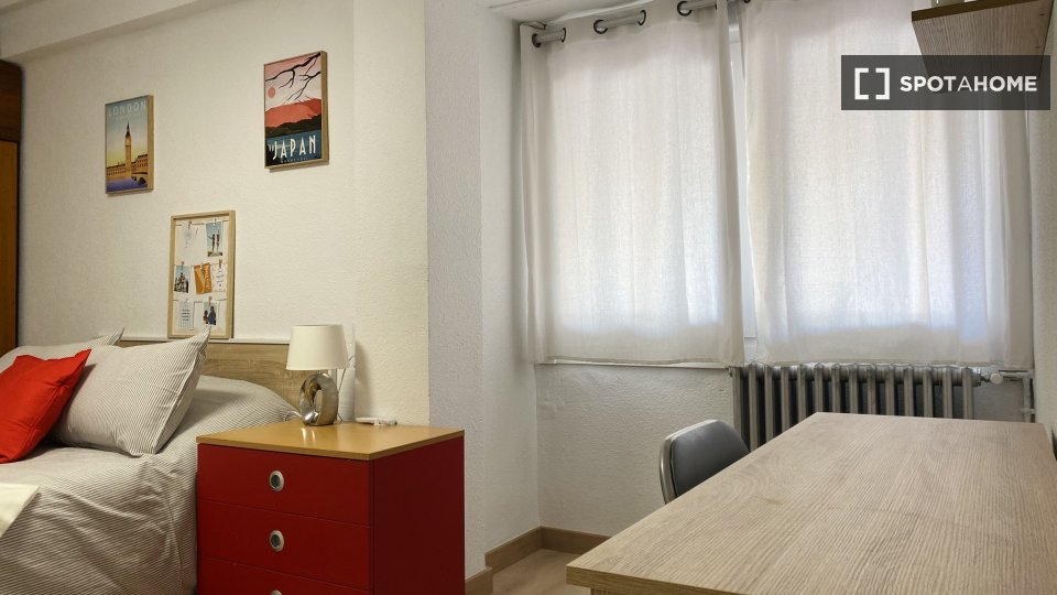 Double room Zaragoza, 4 beds — photo 2