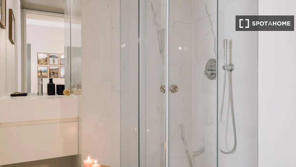 Apartment Lisbon, 2 beds — photo 14