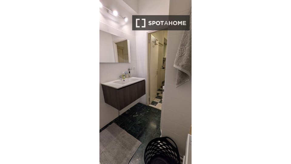 Apartment Brussels, 1 bed, 19m² — photo 11