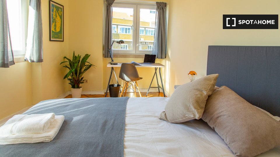 Double room Lisbon, 6 beds — photo 11