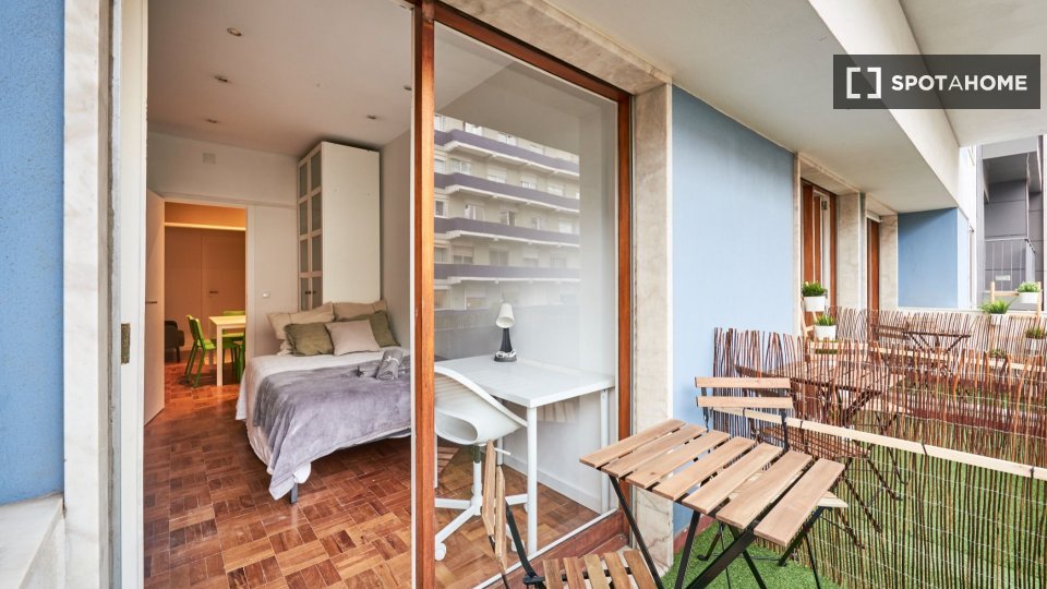 Double room Lisbon, 10 beds — photo 38
