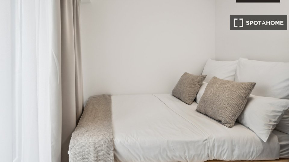 Double room Berlin, 4 beds, 61m² — photo 9