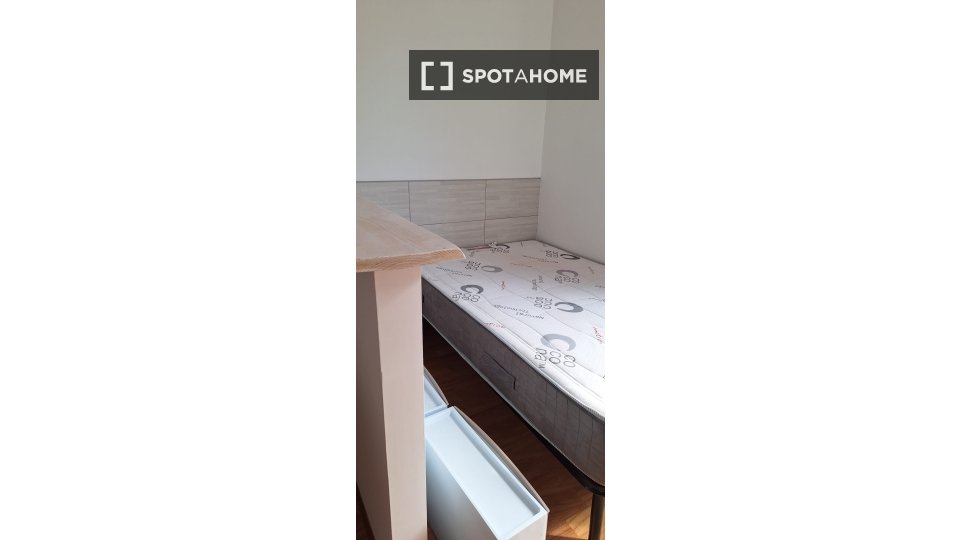 Apartment Rome, 1 bed — photo 2