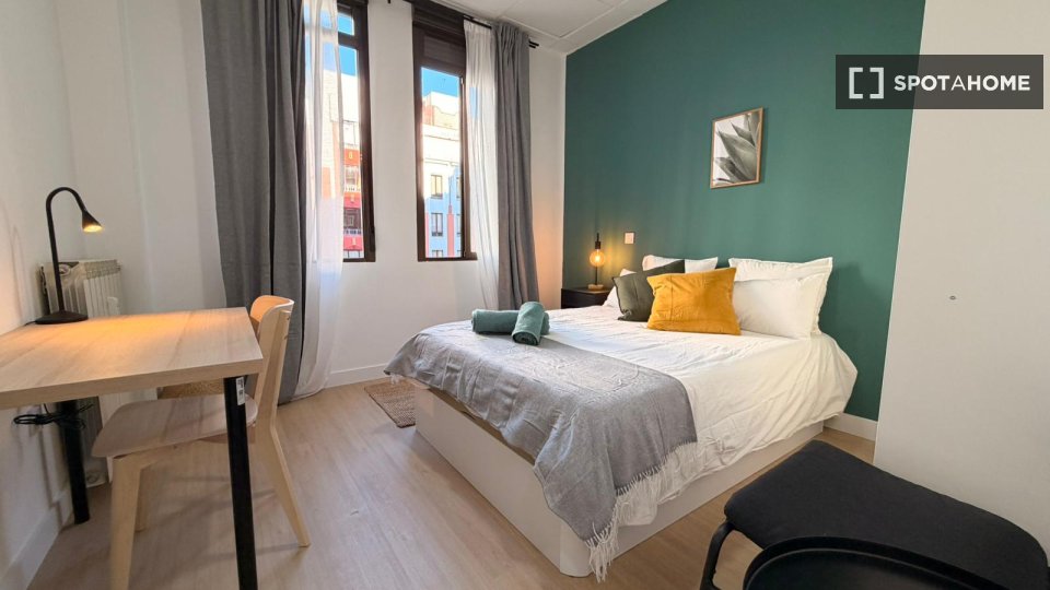 Double room Madrid, 5 beds, 90m² — photo 24