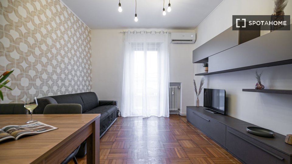 Apartment Milan, 1 bed, 70m² — photo 2