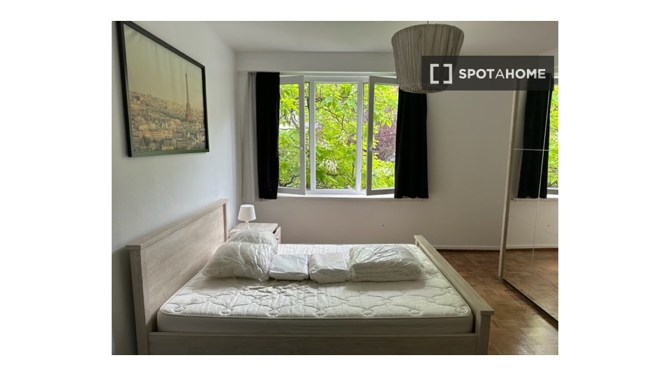 Double room Brussels, 15 beds, 600m² — photo 14