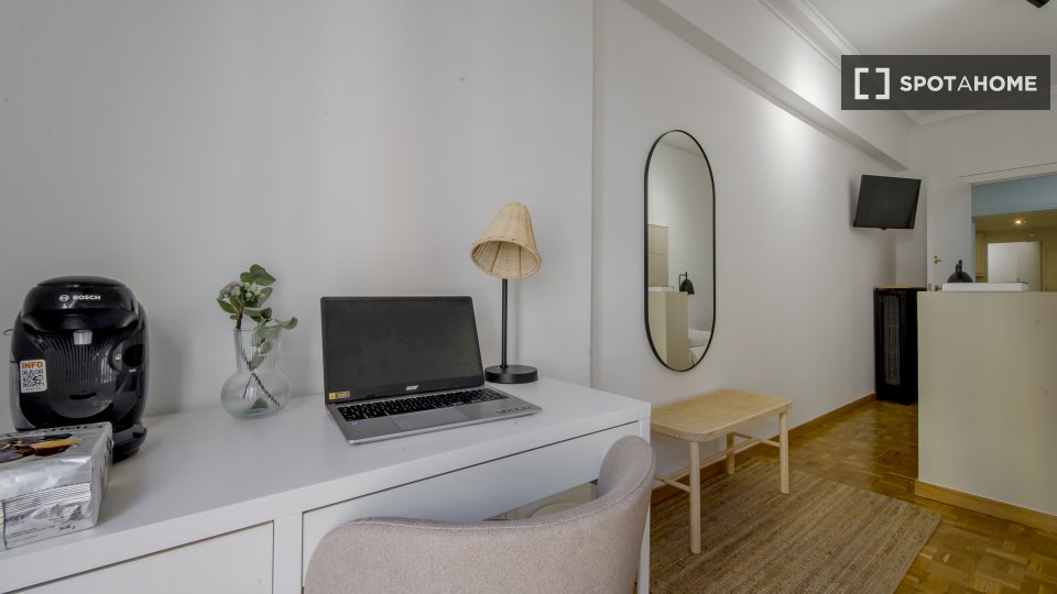 Double room Madrid, 8 beds — photo 16