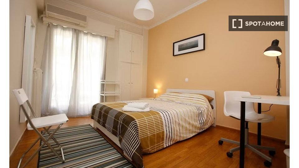 Double room Athens, 3 beds — photo 2