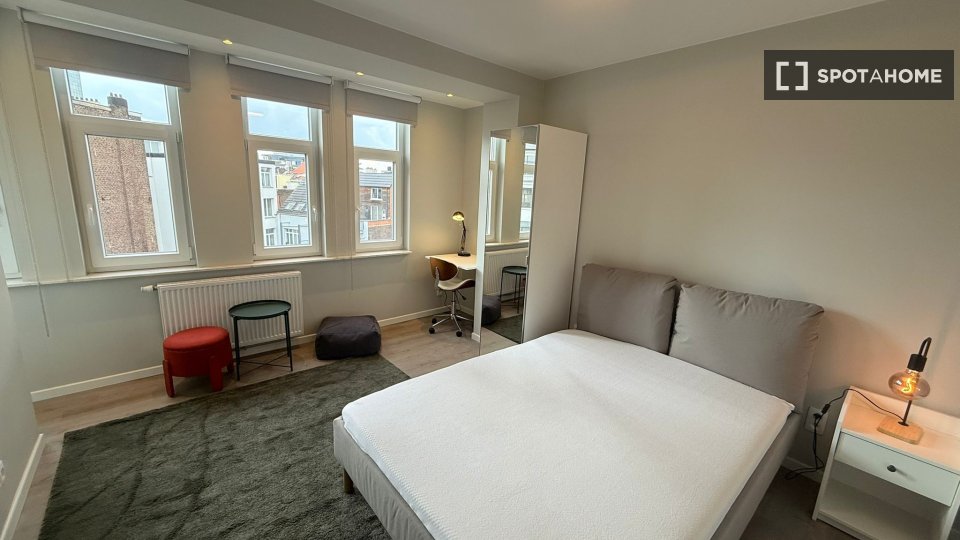 Double room Brussels, 5 beds — photo 25