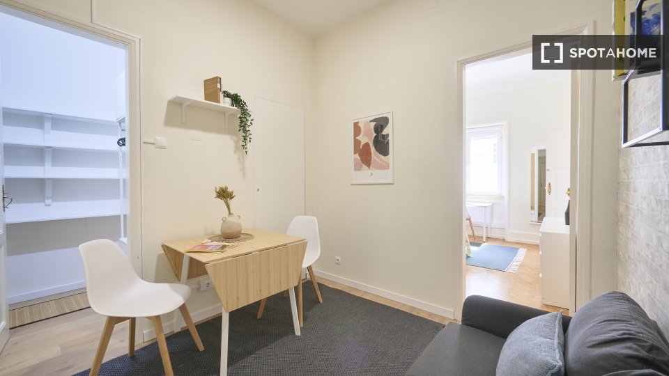 Apartment mono Lisbon — photo 12