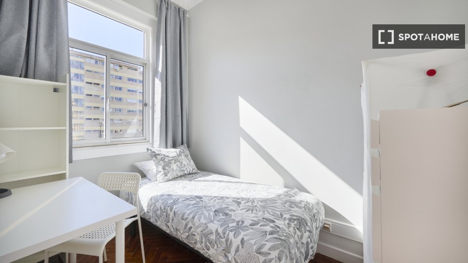 Double room Lisbon, 16 beds — photo 6
