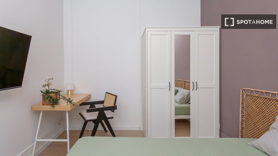 Double room Lisbon, 9 beds — photo 51