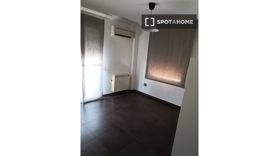Apartment Valencia, 2 beds, 80m² — photo 15