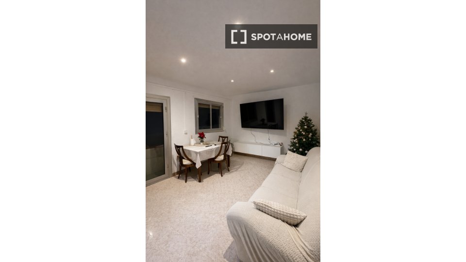 Double room Barcelona, 1 bed, 64m² — photo 7
