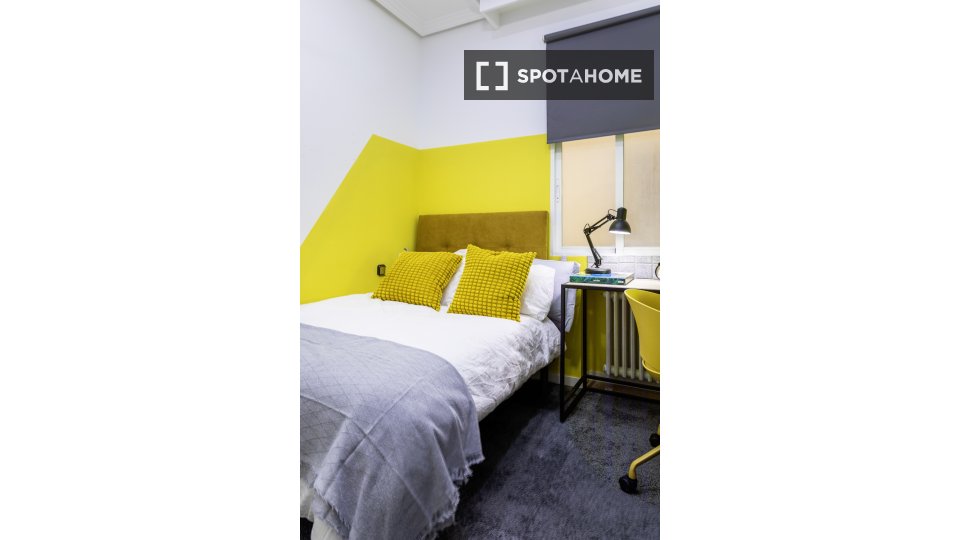 Double room Madrid, 8 beds — photo 15