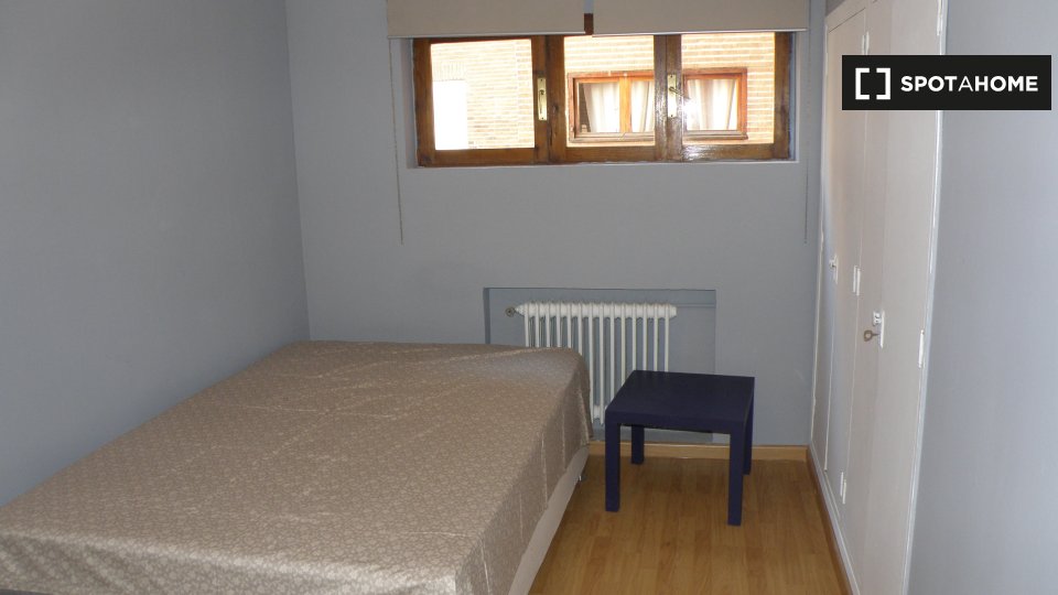 Double room Madrid, 3 beds, 95m² — photo 6