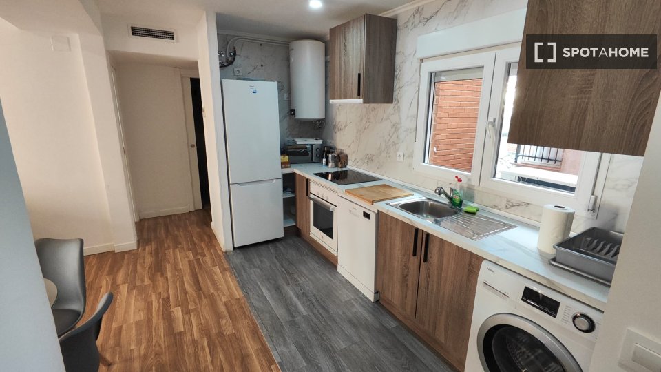Apartment Madrid, 2 beds, 70m² — photo 2