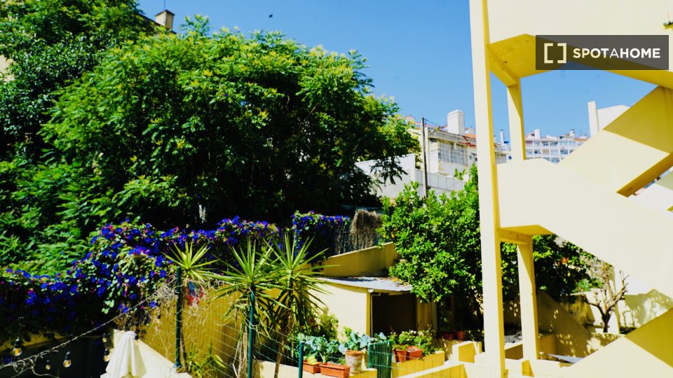 Double room Lisbon, 2 beds, 70m² — photo 5