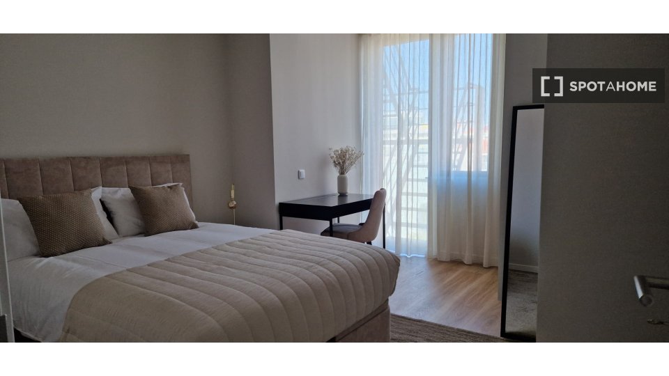 Apartment mono Lisbon, 49m² — photo 3