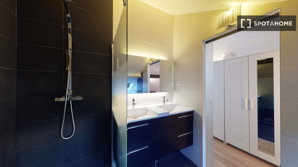 Double room Paris, 7 beds — photo 12